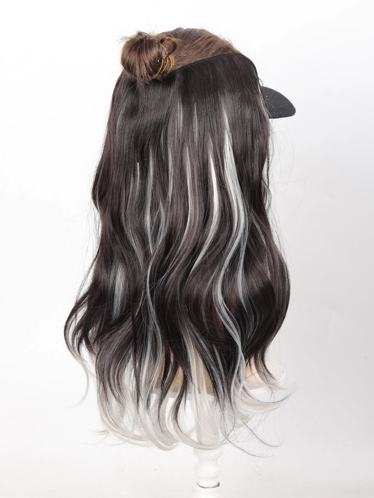 Wavy Clip-In Hair Extensions for Voluminous Curls