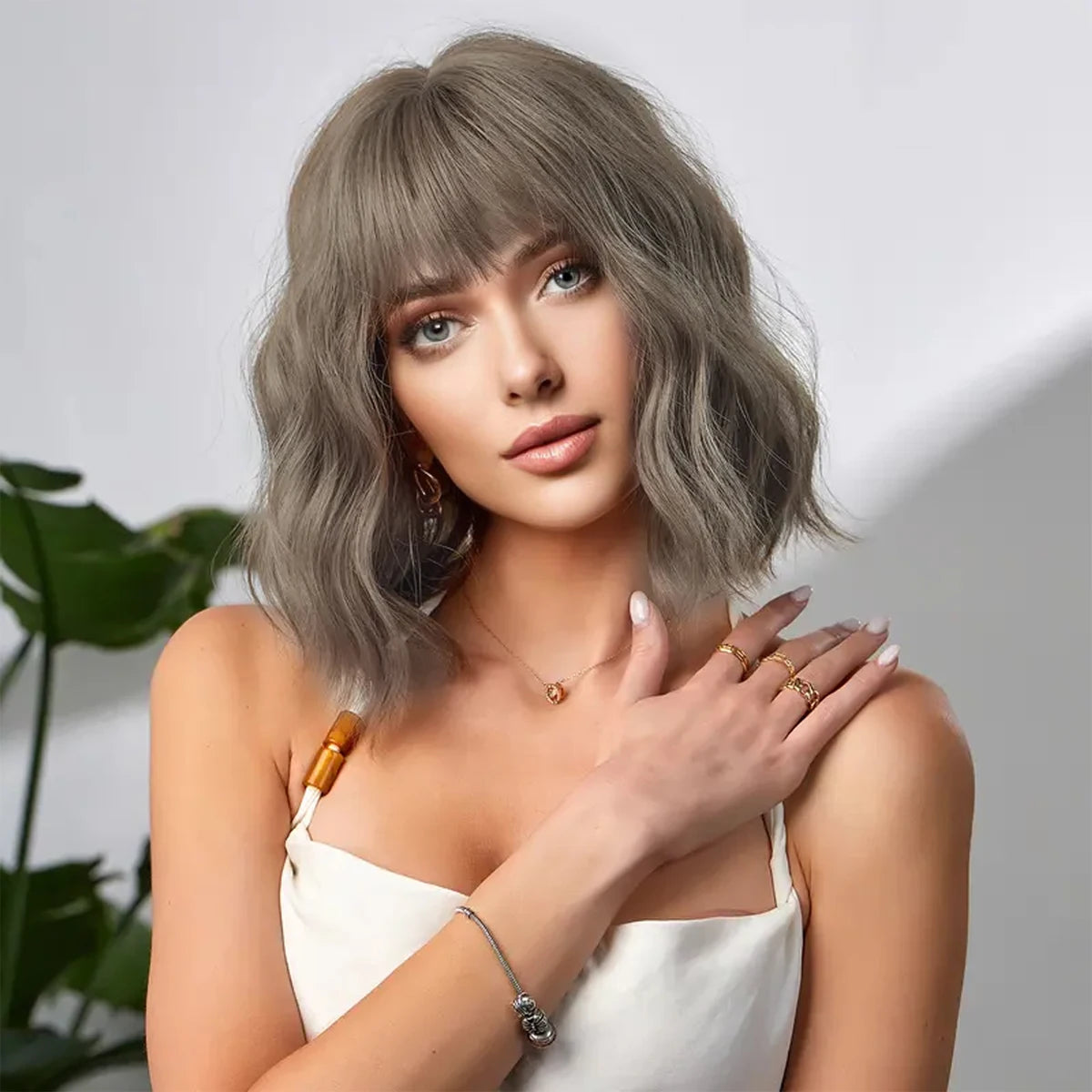 Short Wavy Bob Wig with Bangs for Daily Wear