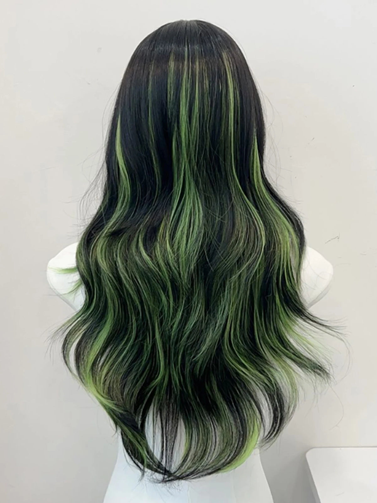 Long Wavy Ombre Green Layered Wig for Cosplay and Daily Wear