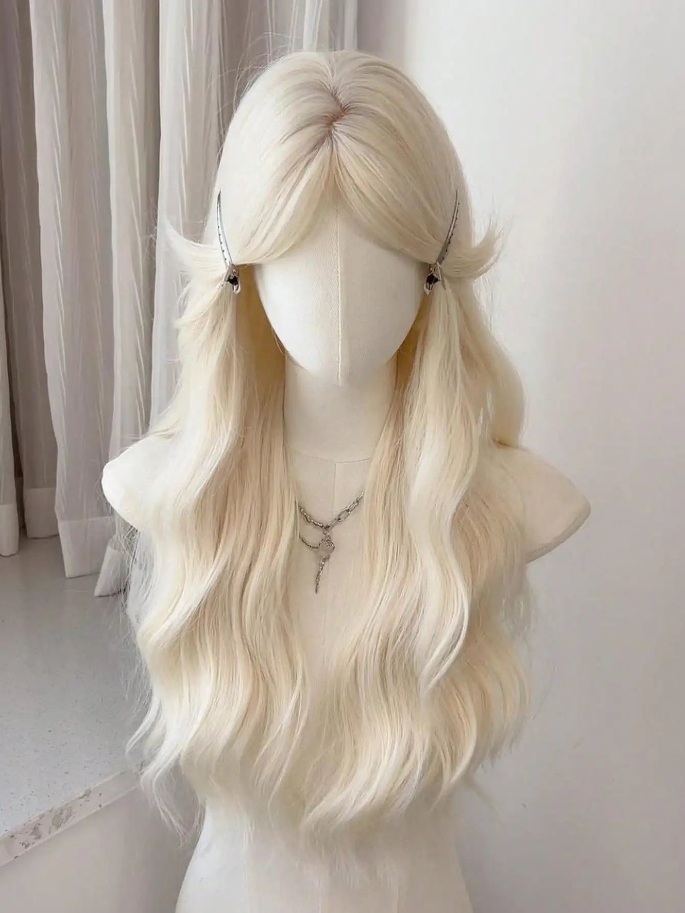 Long Wavy Synthetic Wig with Bangs for Daily Wear and Cosplay - 15