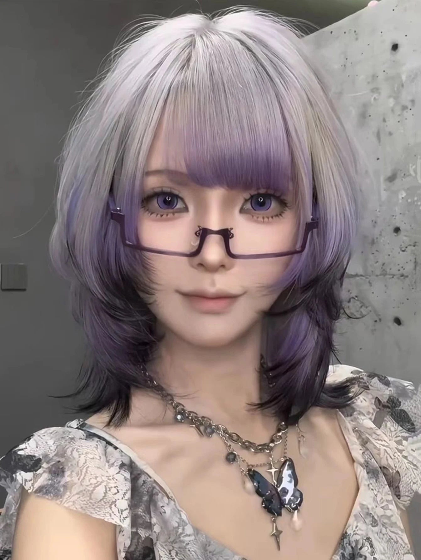 Layered Ombre Wavy Wig for Cosplay and Daily Wear - 14